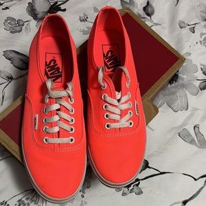 Neón pink vans. Used twice